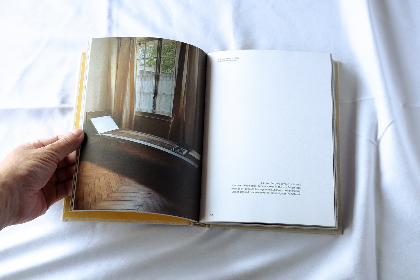 Art Book 『ROOMS STUDIO by Rooms Studio』