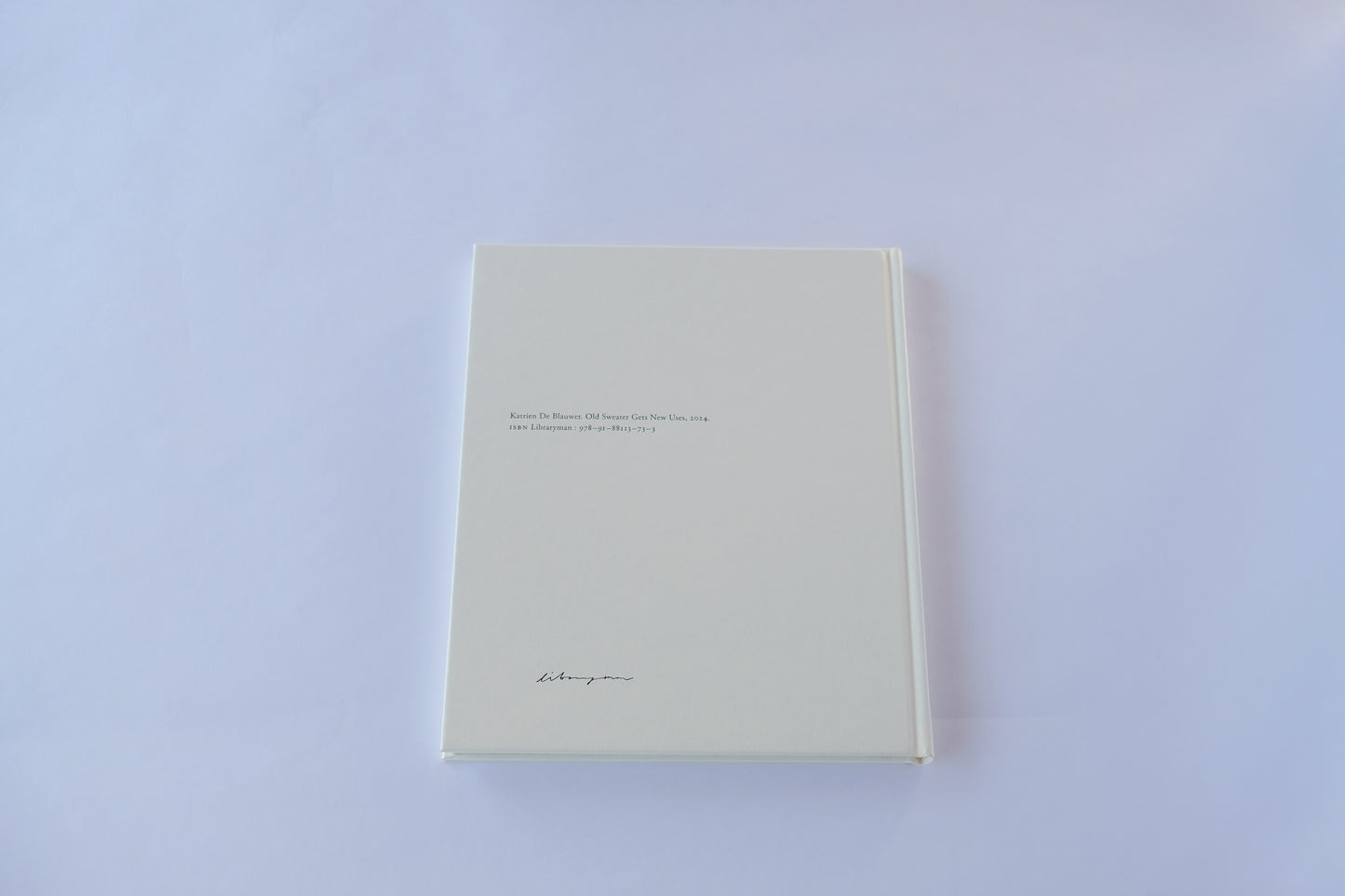 Art Book 『 OLD SWEATER GETS NEW USES by Katrien De Blauwer 』