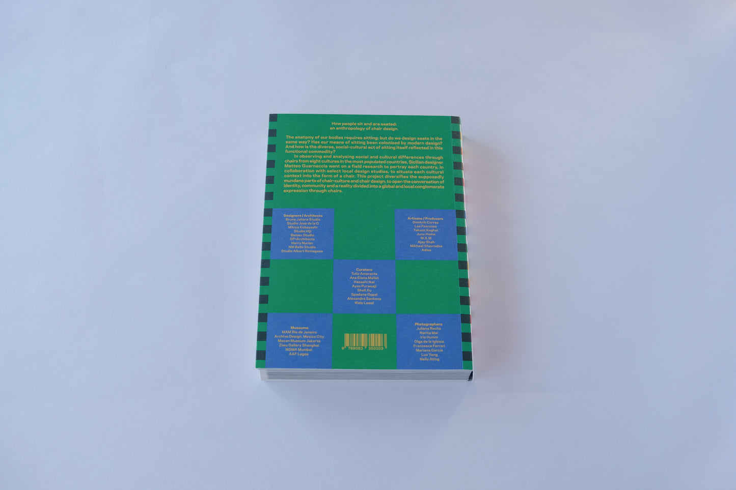 Art Book 『 CROSS CULTURAL CHAIRS: 8 CHAIRS FROM 8 COUNTRIES: DIVERSIFYING MODERN SEATING by Matteo Guarnaccia 』