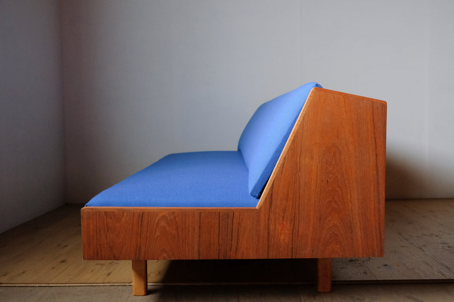 Day bed