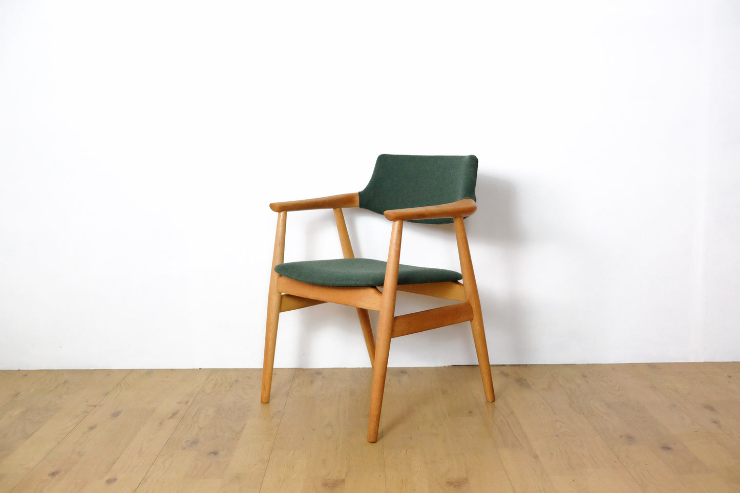 Erik Kirkegaard Arm chair
