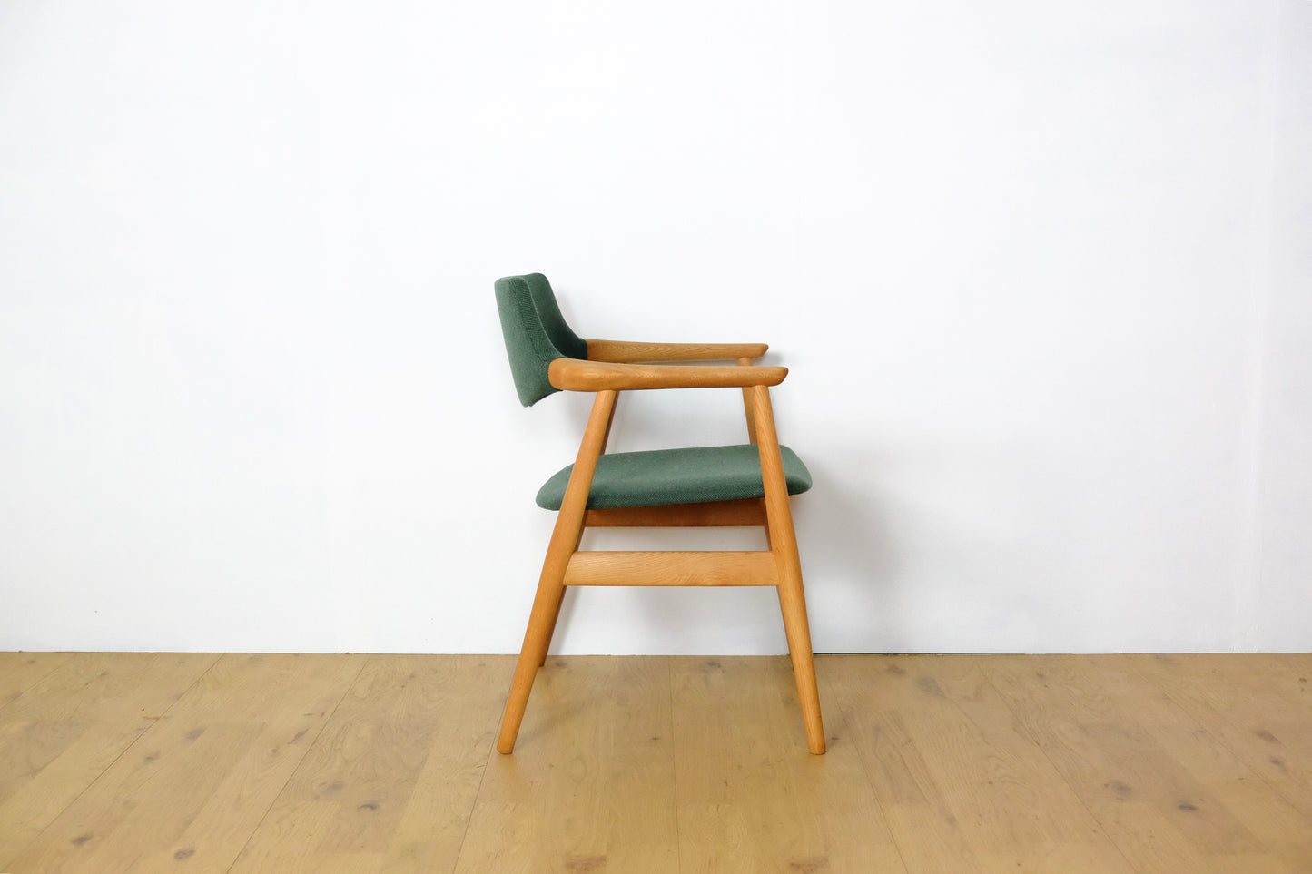 Erik Kirkegaard Arm chair
