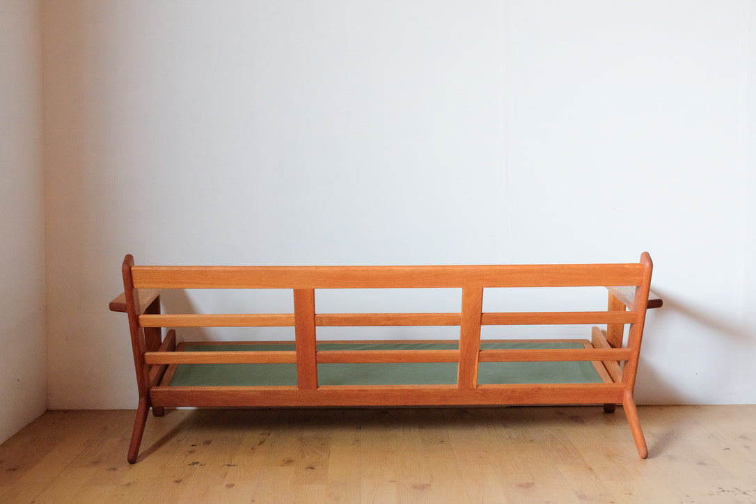 Hans J Wegner GE290 3seater (Fabric selection available)