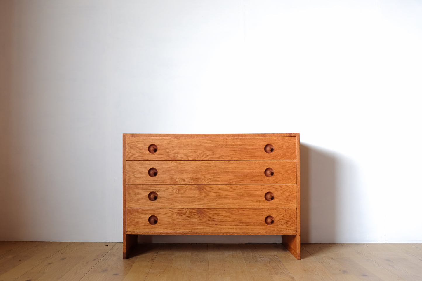 Hans J Wegner RY Chest Oak
