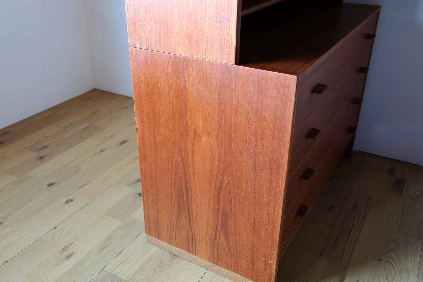 Hans J Wegner RY Shelf