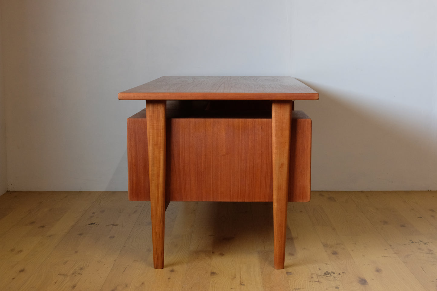 Kai Kristiansen Desk