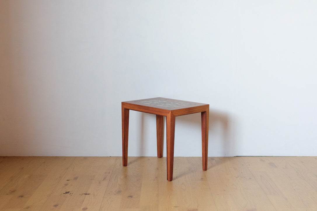 Royal Copenhagen Nest table