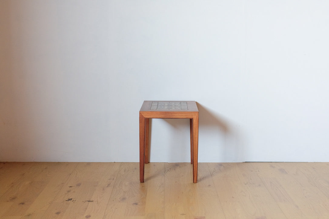 Royal Copenhagen Nest table