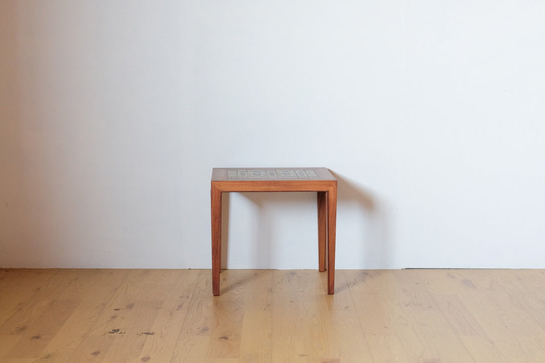 Royal Copenhagen Nest table