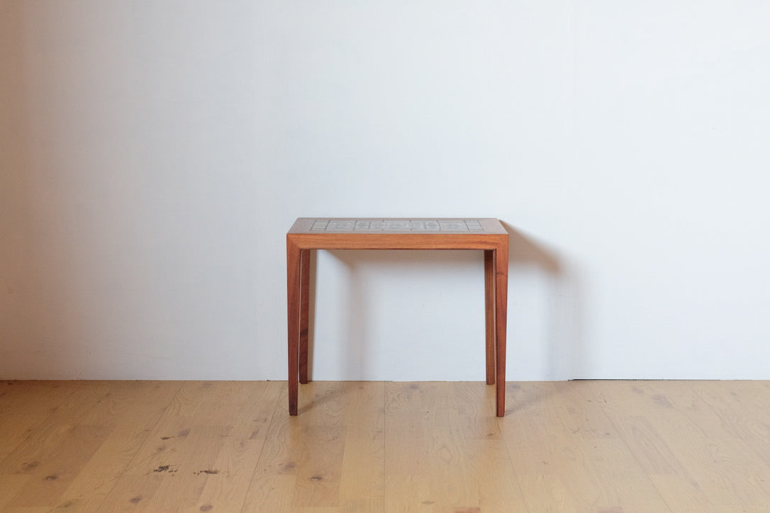 Royal Copenhagen Nest table