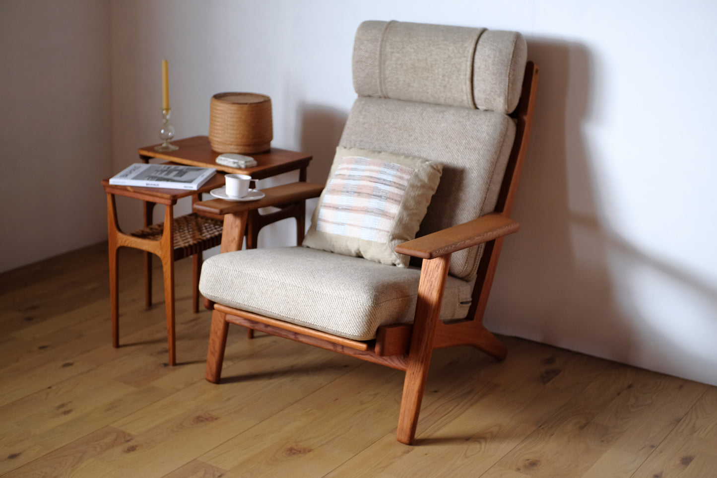 Hans J Wegner GE290A 1seater High Back