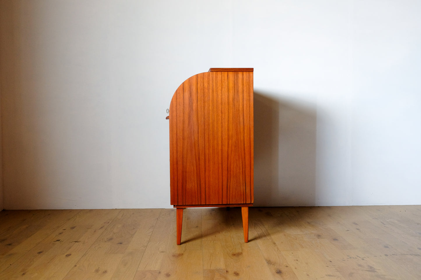 Egon Ostergaard Bureau