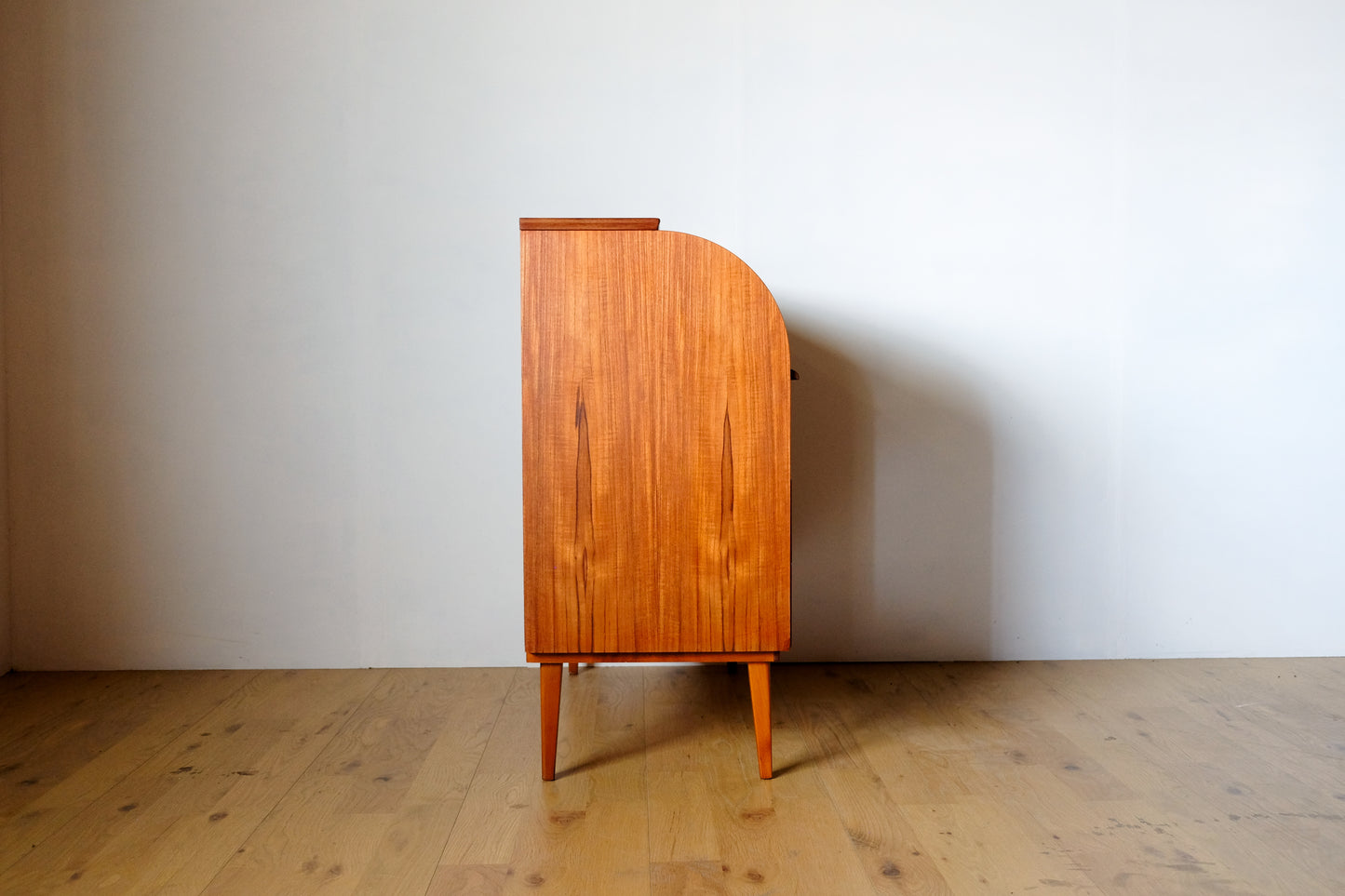 Egon Ostergaard Bureau