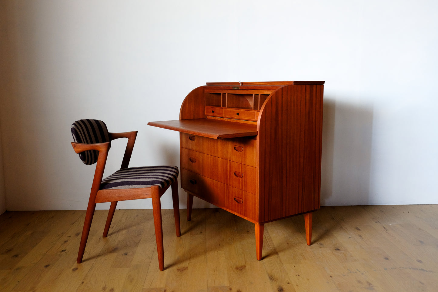 Egon Ostergaard Bureau
