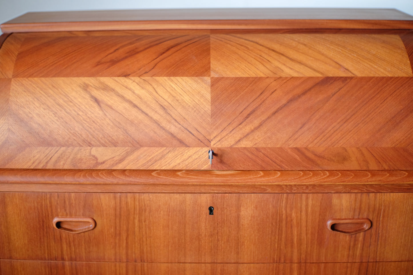 Egon Ostergaard Bureau