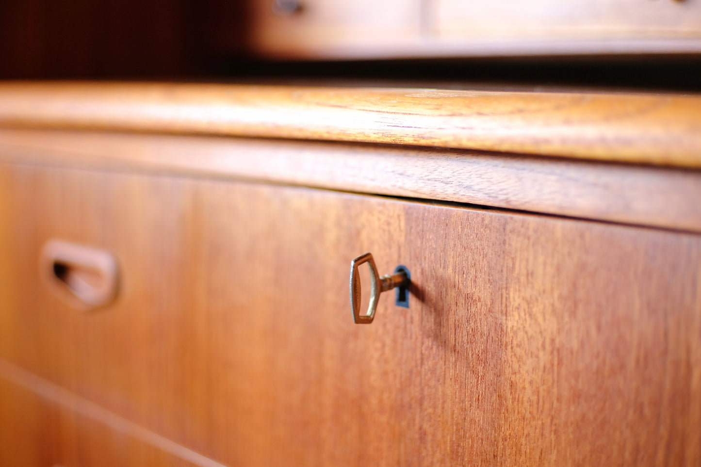 Egon Ostergaard Bureau