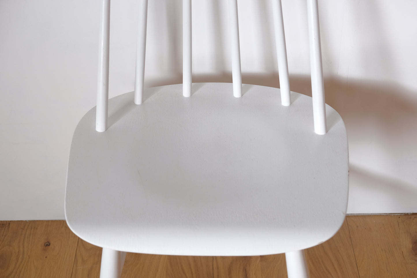 Ilmari Tapiovaara Fanett Chair White