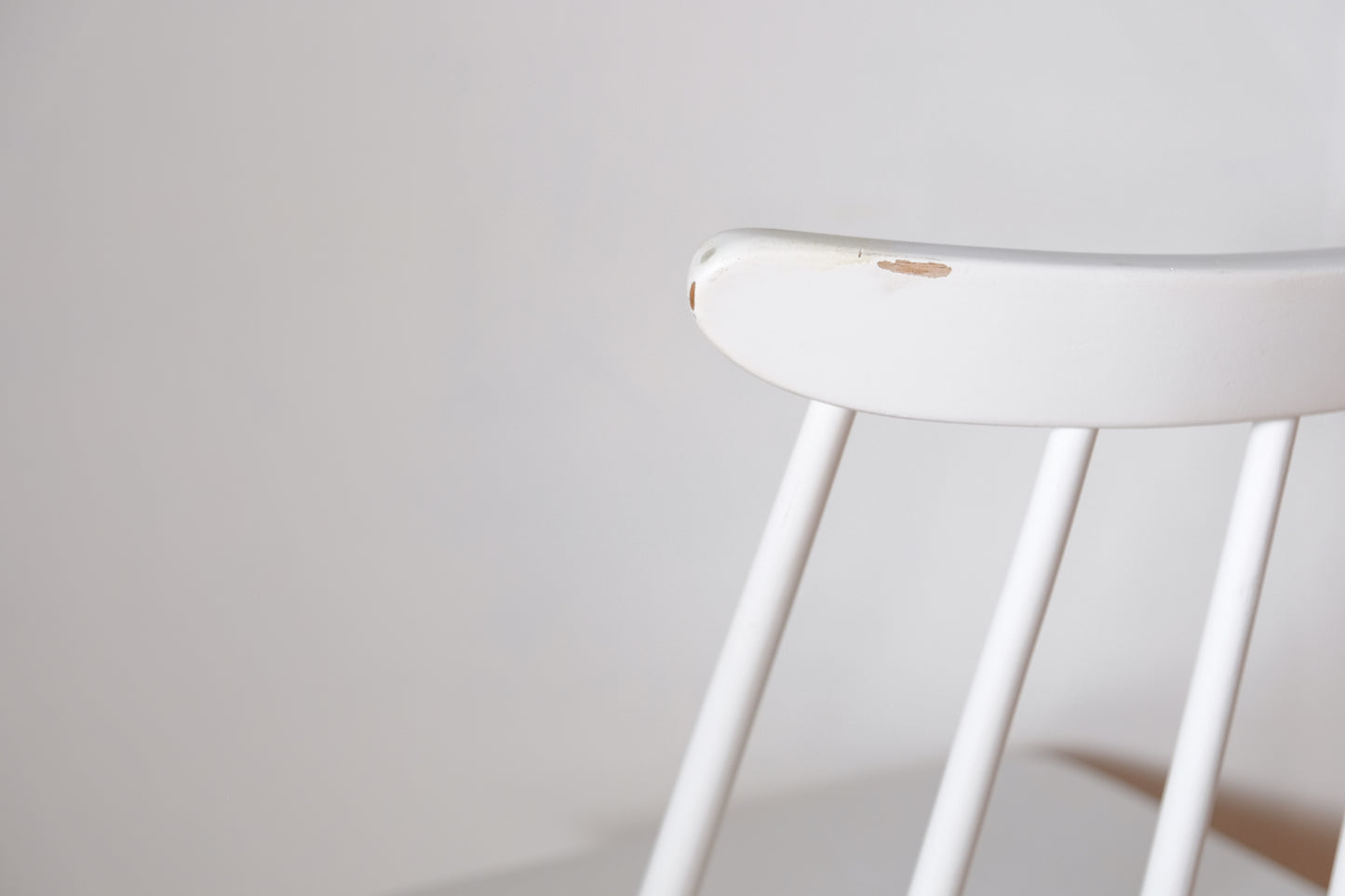 Ilmari Tapiovaara Fanett Chair White