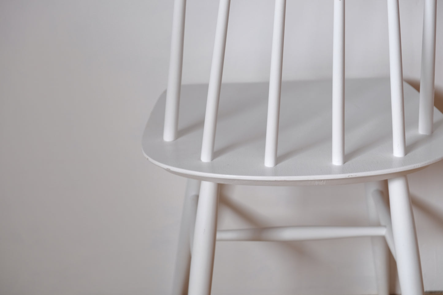 Ilmari Tapiovaara Fanett Chair White