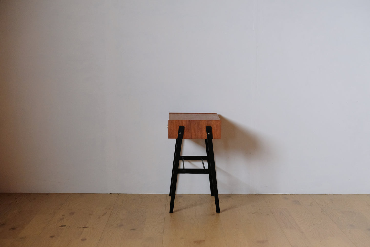 Bed Side board