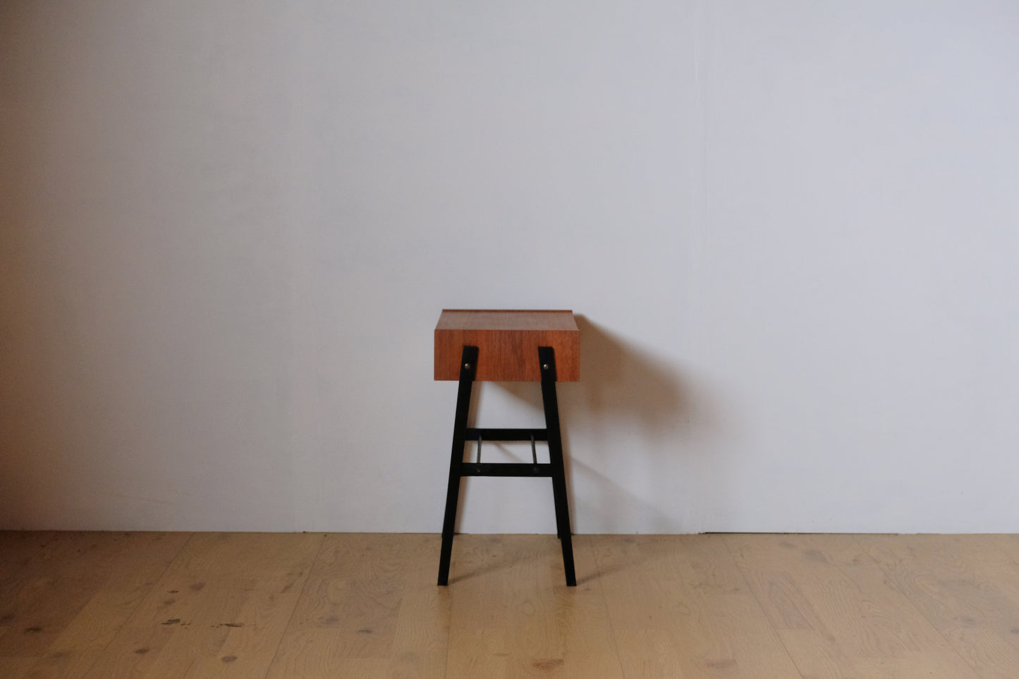 Bed Side board