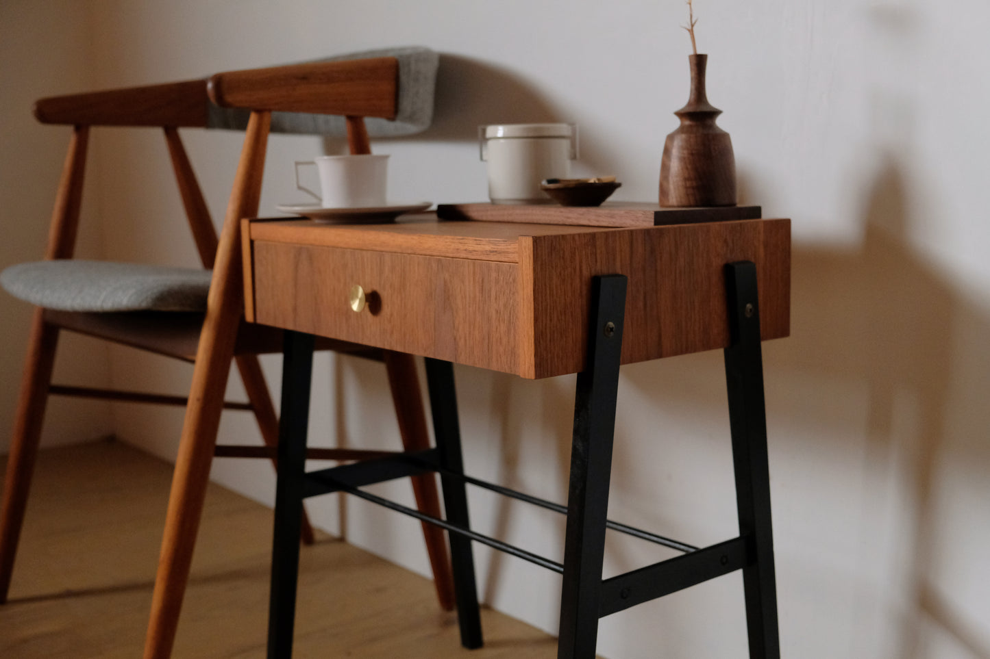 Bed Side board