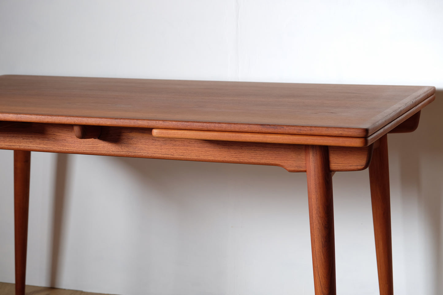Hans J Wegner AT312 Dining Table