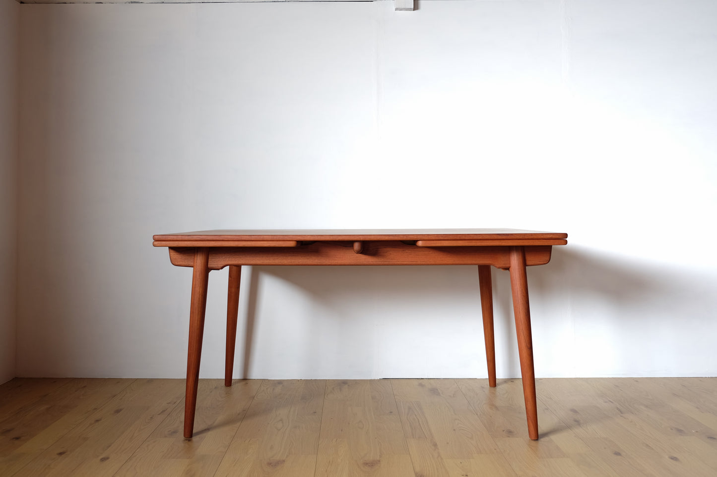 Hans J Wegner AT312 Dining Table