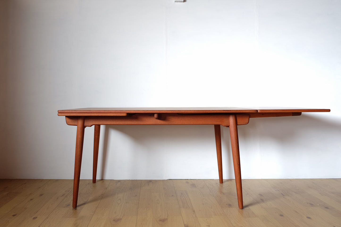 Hans J Wegner AT312 Dining Table