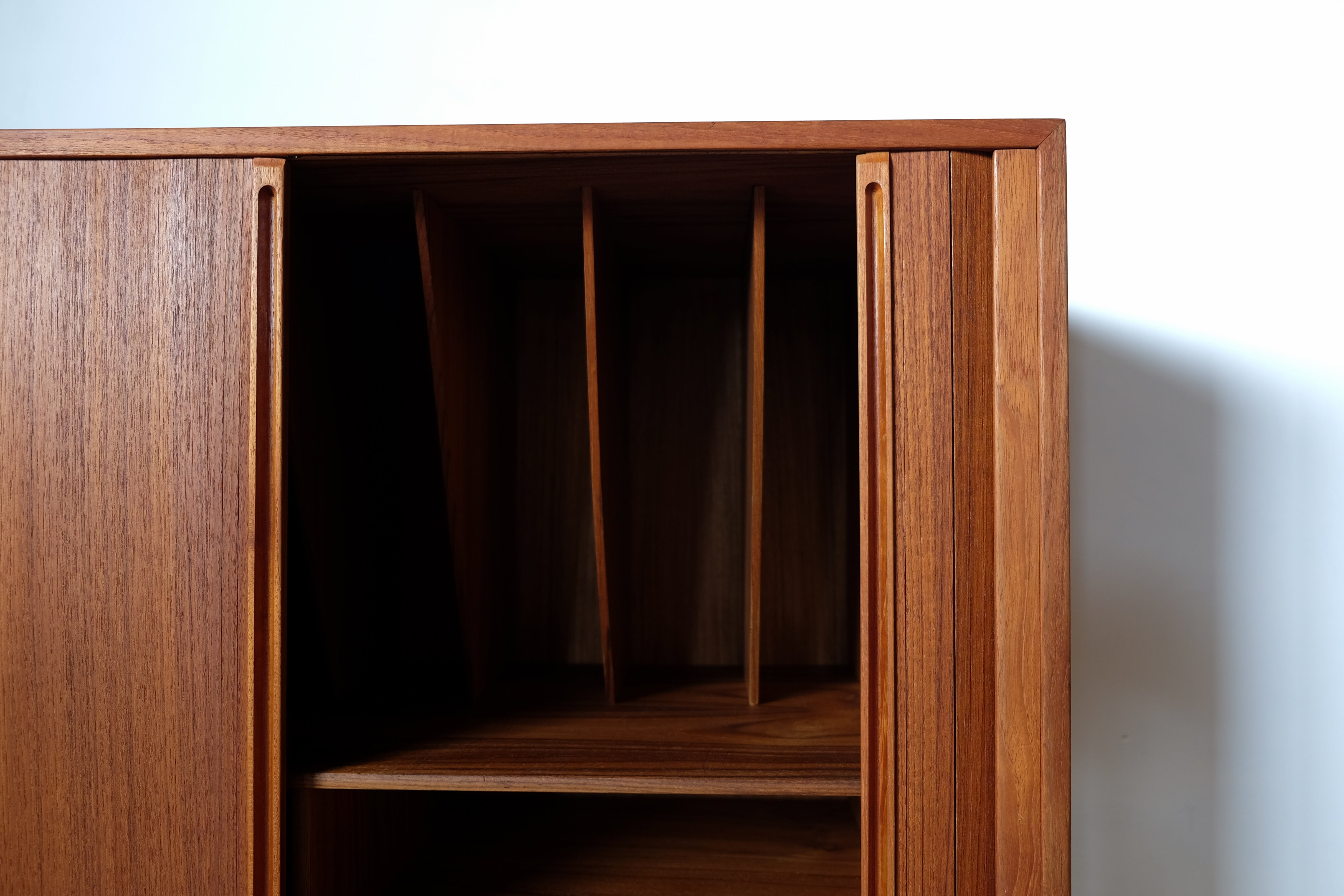 北欧ヴィンテージ Kai Kristiansen Cabinet with tambour doors カイ クリスチャンセン キャビネット Heima