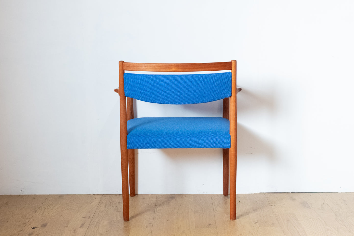Arm chair