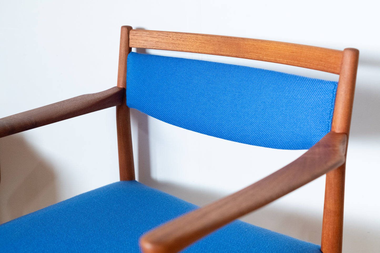 Arm chair