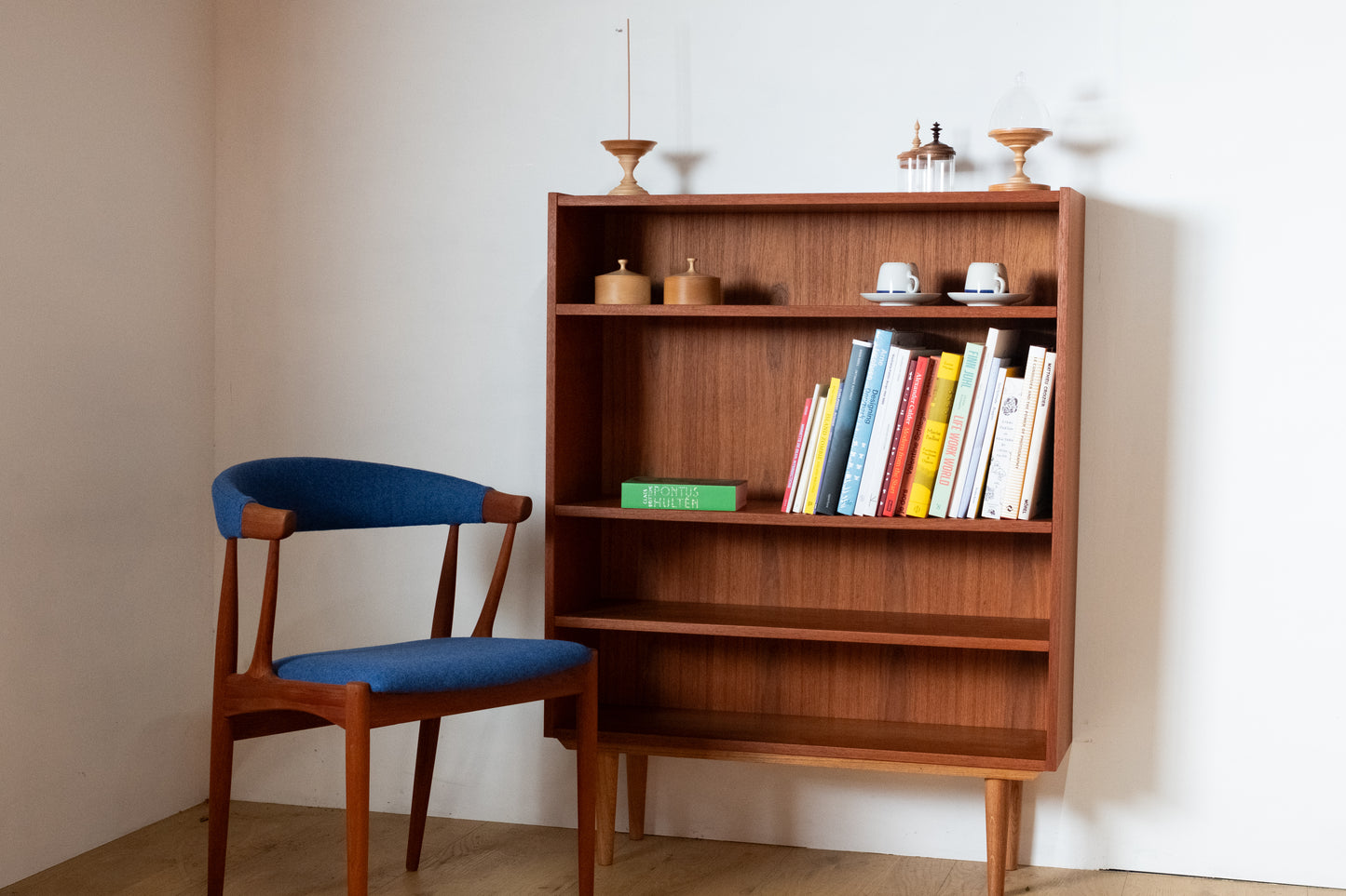 Book shelf
