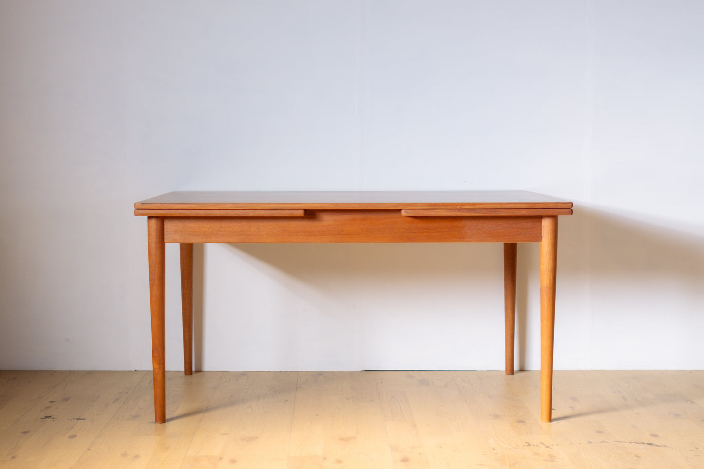 Hans J Wegner AT316 Dining Table