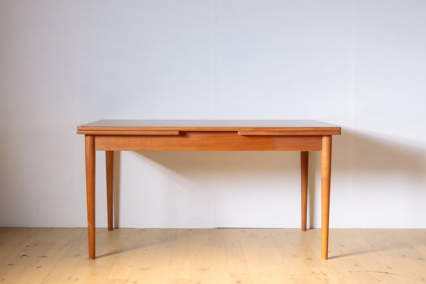 Hans J Wegner AT316 Dining Table