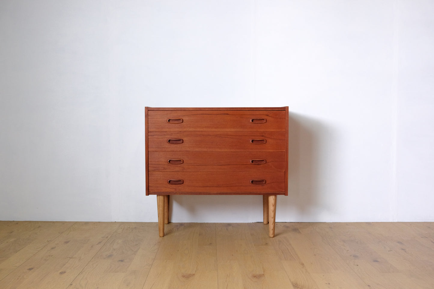 Chest for 4 drawers