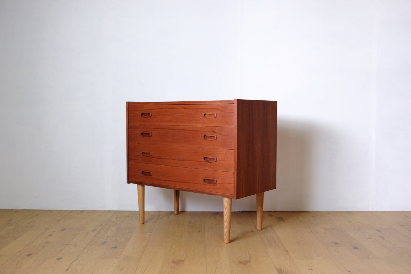 Chest for 4 drawers