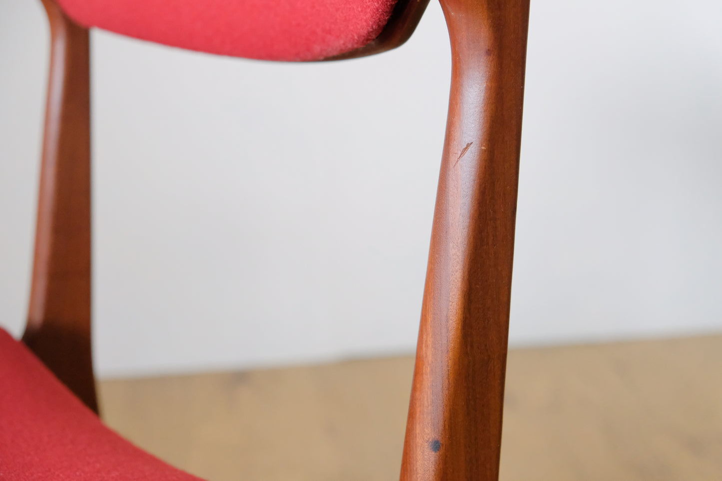 Dining chair