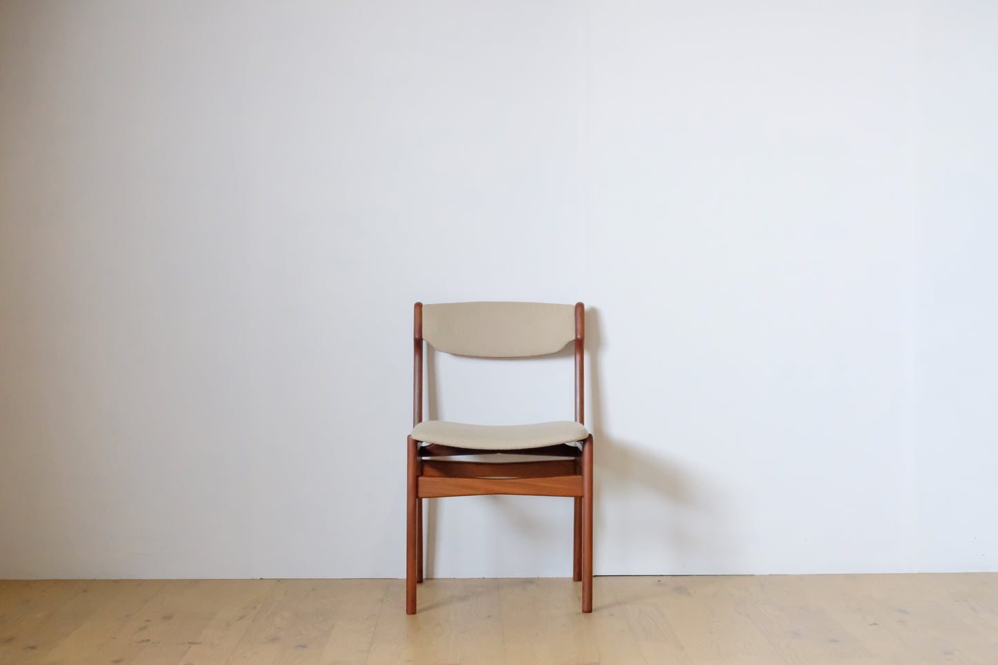 Dining chair