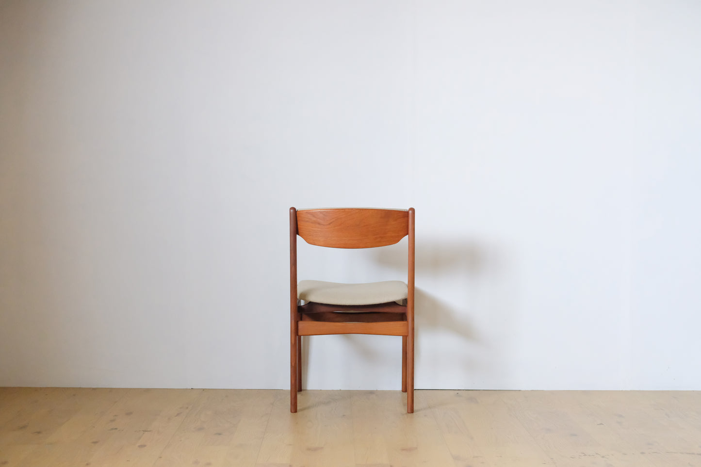 Dining chair