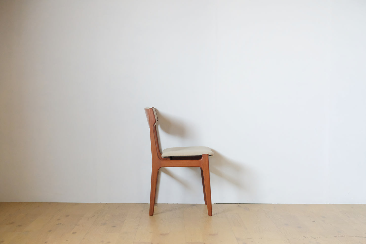 Dining chair