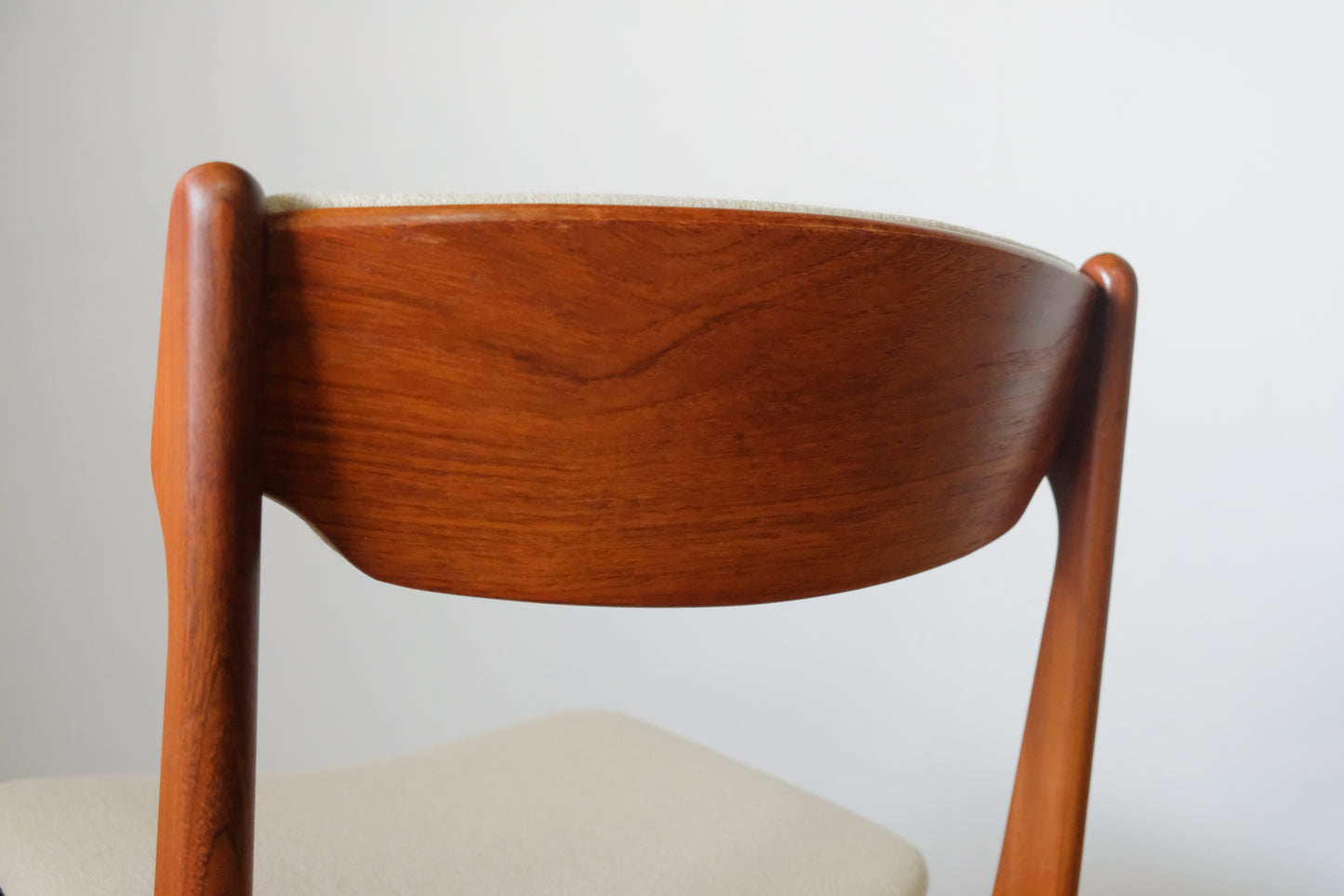 Dining chair