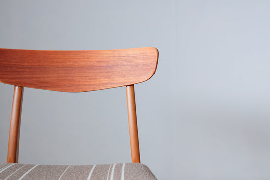 Dining chair