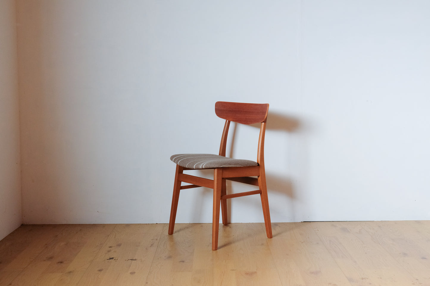 Dining chair
