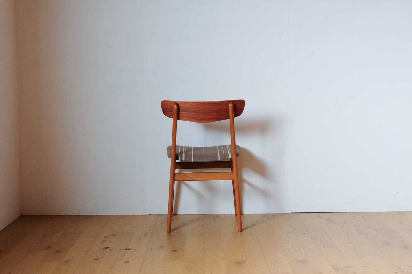 Dining chair