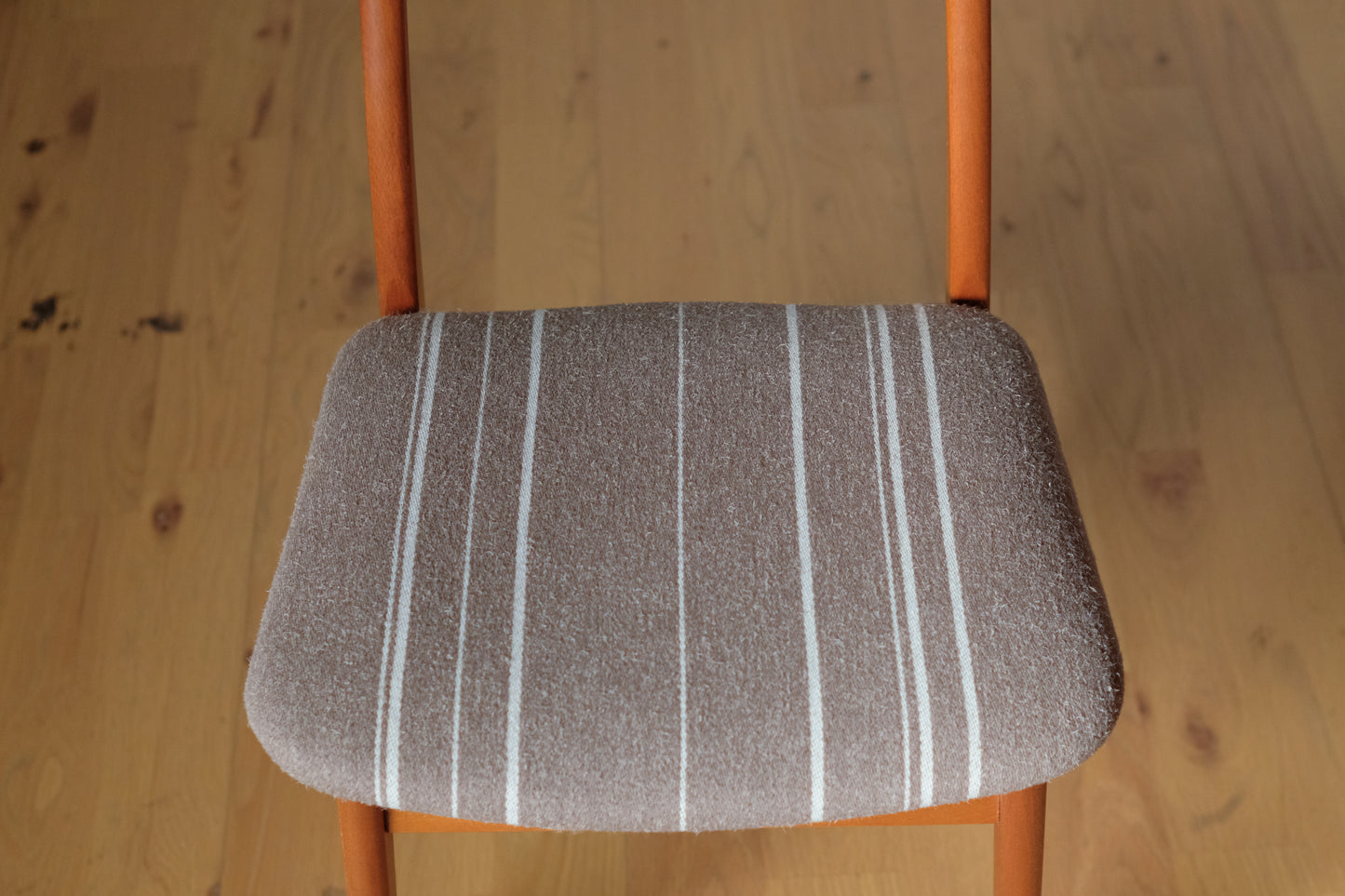 Dining chair