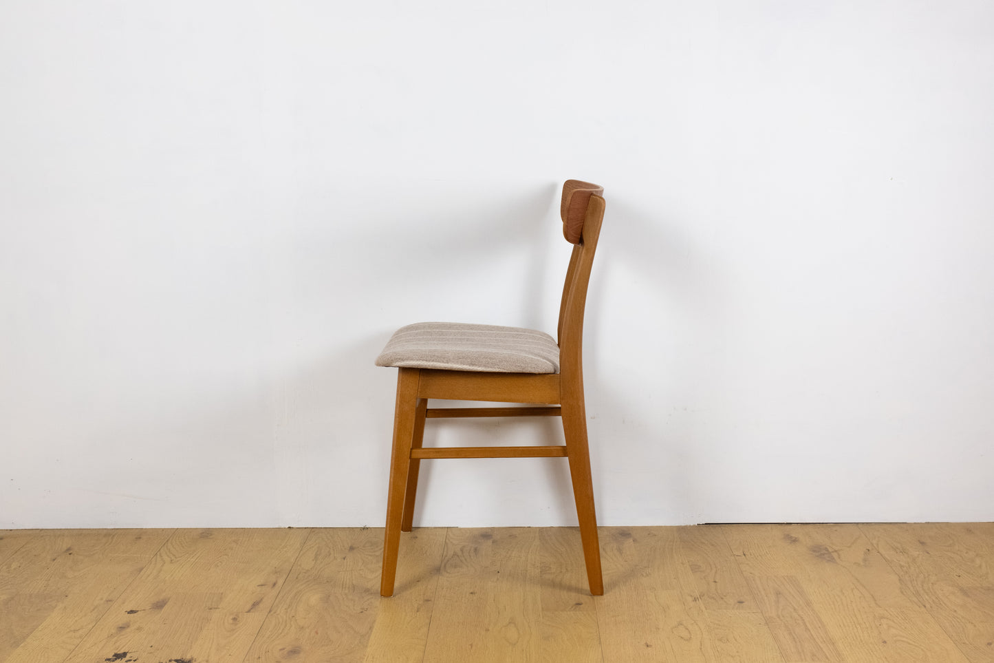 Dining chair　
