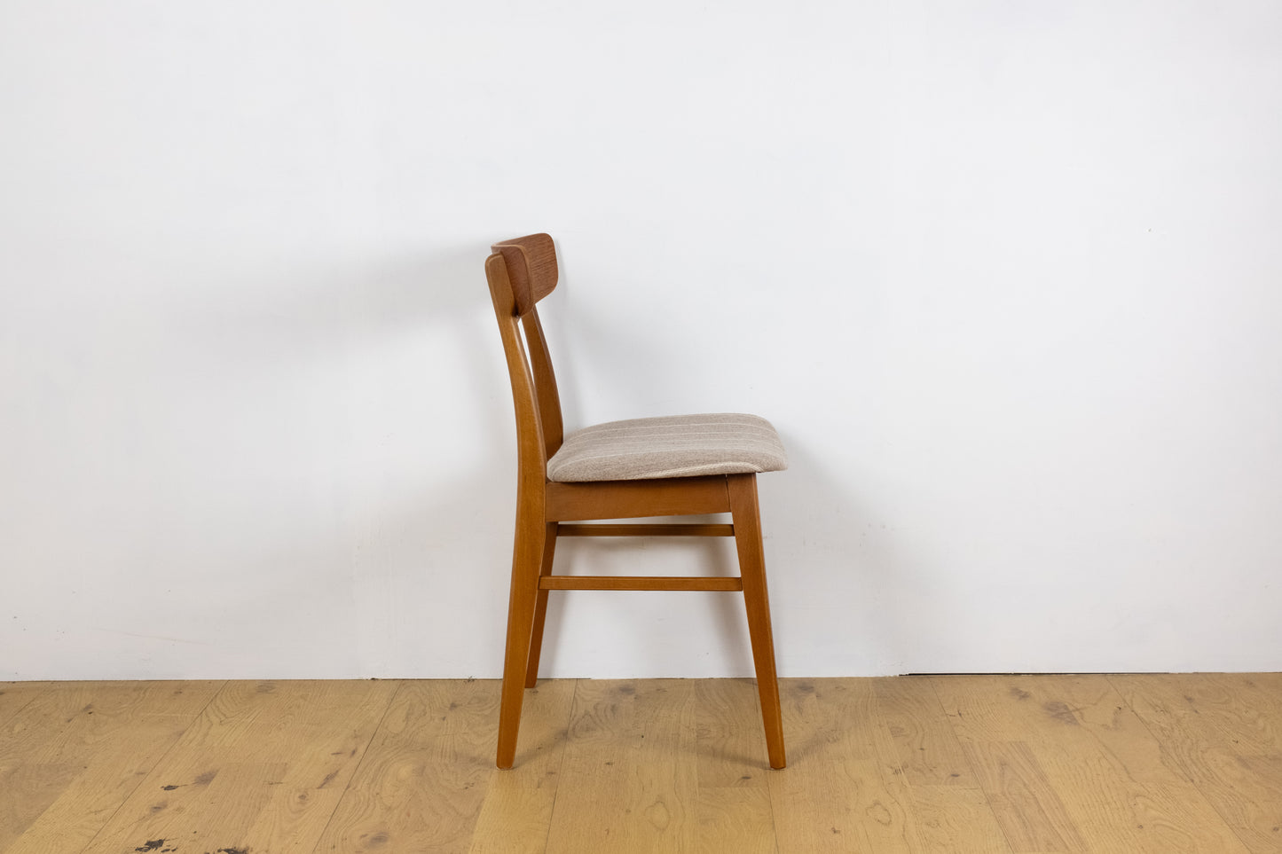 Dining chair　