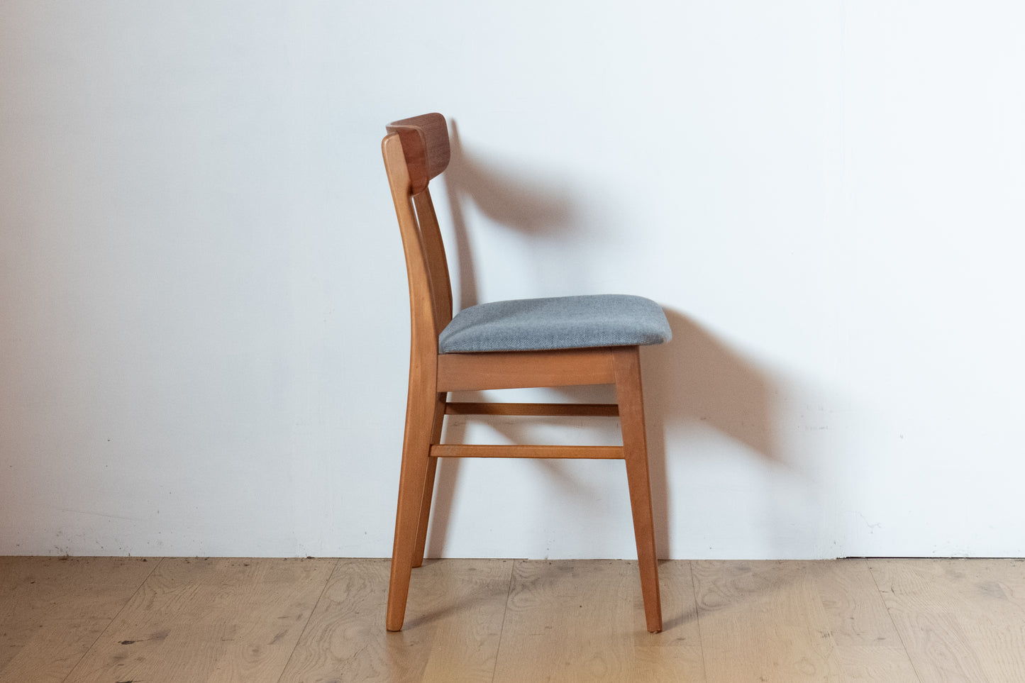 Dining chair　