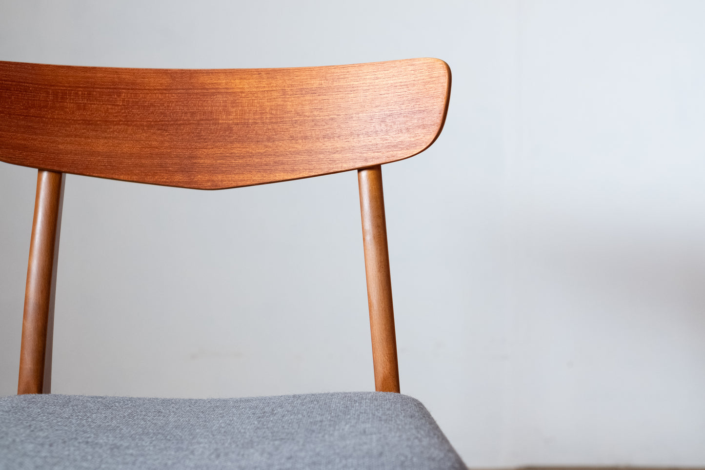 Dining chair　